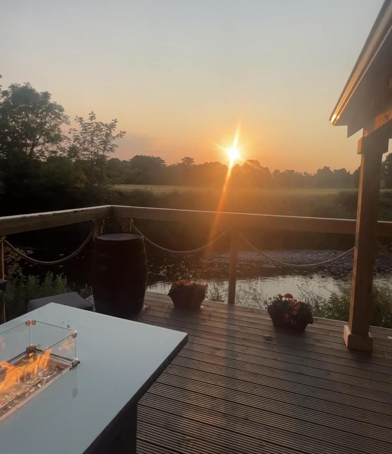 Luxury Accommodation In County Antrim With Riverside Hot Tub Kells Екстериор снимка
