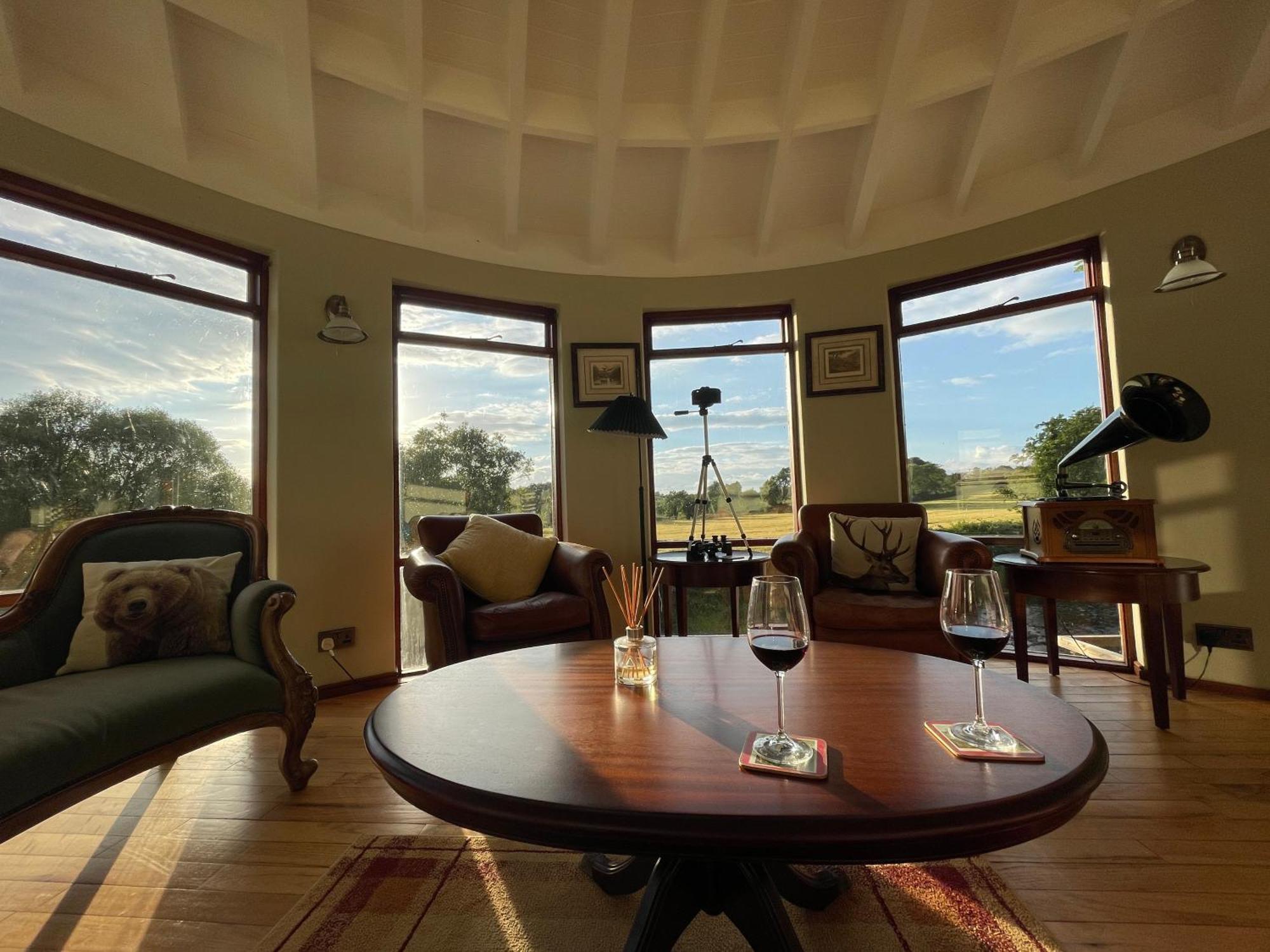 Luxury Accommodation In County Antrim With Riverside Hot Tub Kells Екстериор снимка