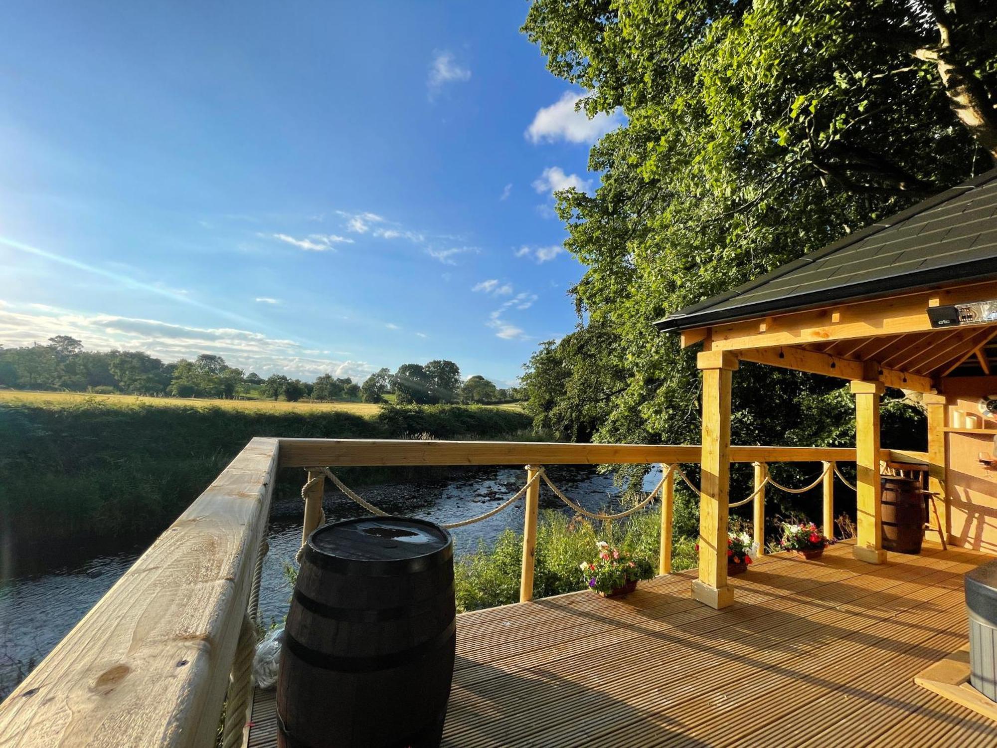 Luxury Accommodation In County Antrim With Riverside Hot Tub Kells Екстериор снимка