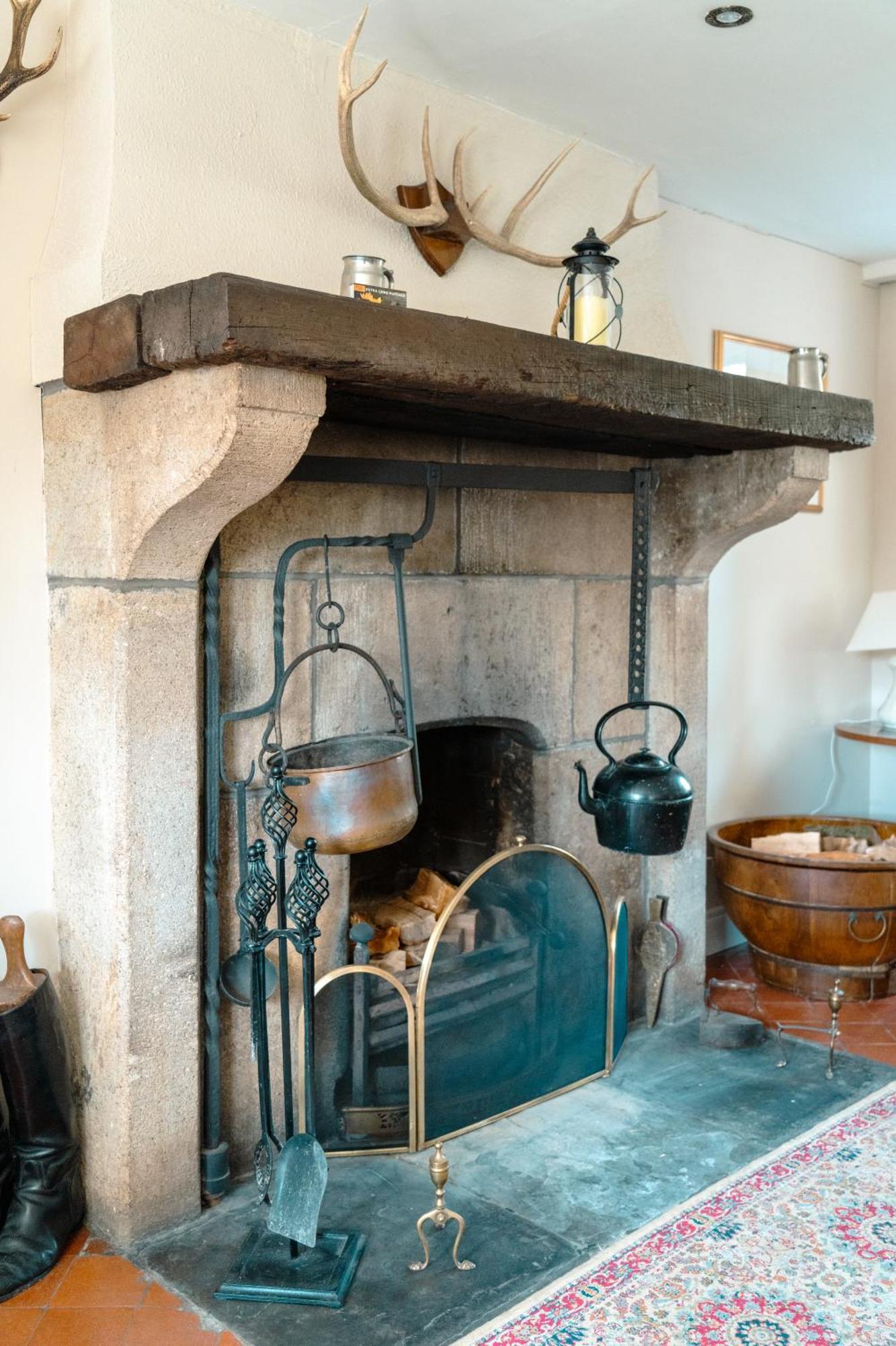 Luxury Accommodation In County Antrim With Riverside Hot Tub Kells Екстериор снимка