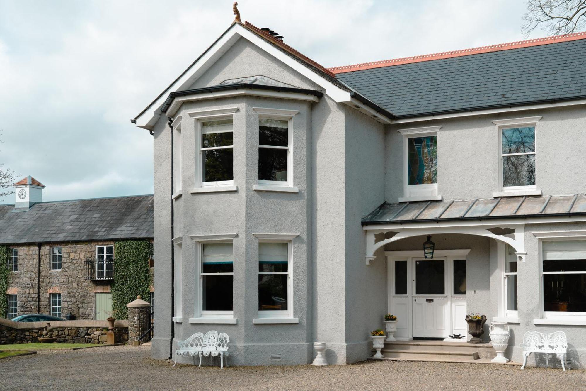 Luxury Accommodation In County Antrim With Riverside Hot Tub Kells Екстериор снимка