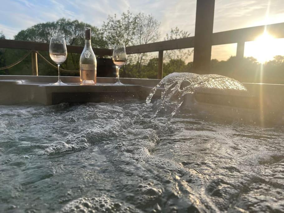 Luxury Accommodation In County Antrim With Riverside Hot Tub Kells Екстериор снимка